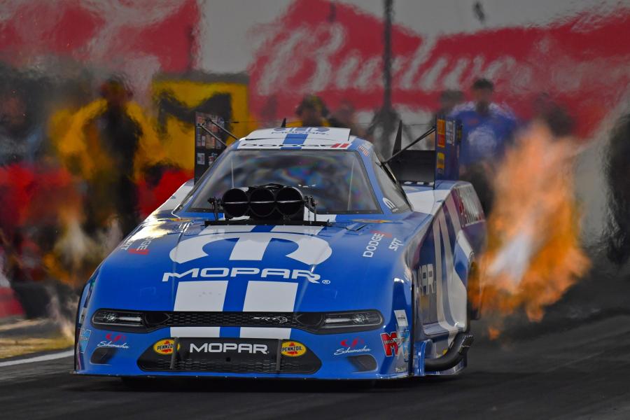  Dodge Charger SRT Hellcat Funny Car by Mopar 2018 года  (фото 10 из 19)